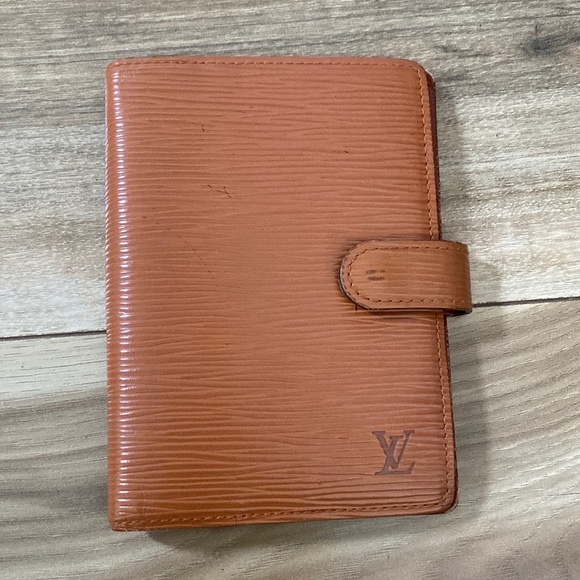 Sold - Picture 1 of 11